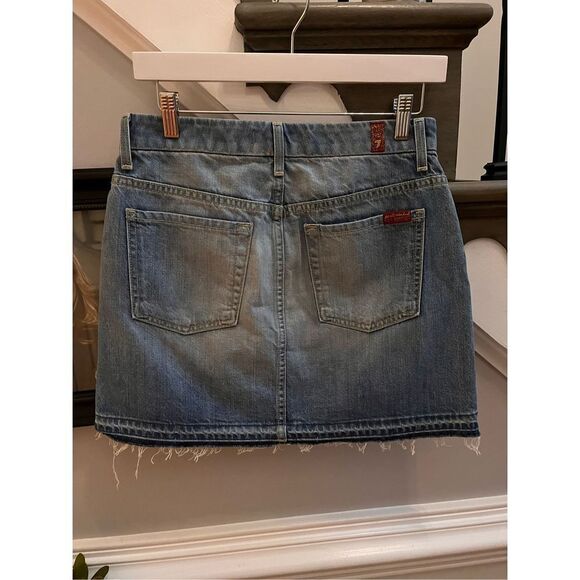 7 For All Mankind Utility Pocket Raw Hem Denim Skirt sz 26 EUC - Picture 3 of 5